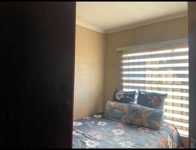 2 BEDROOM HOUSE FOR SALE IN VISTA PARK